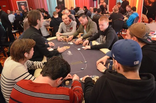 Tafel | 2015/01 - Utrecht Poker Series - 700 eu Main Event 